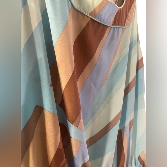 100% Silk 70’s Inspired Dress - Picture 3 of 3